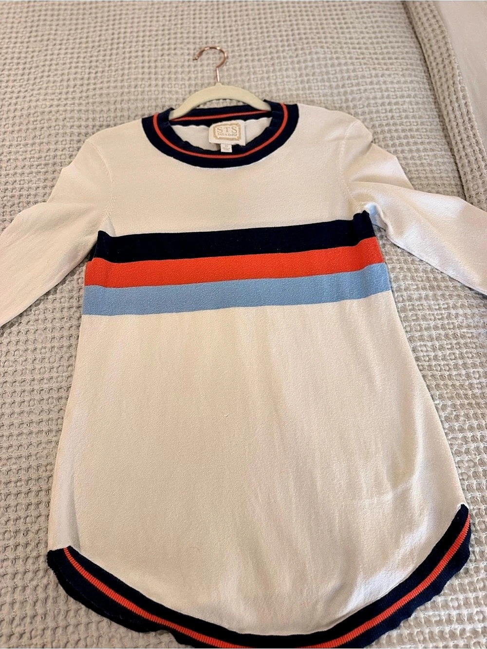 Sail to Sable Color Block Crewneck Sweater in Cream & Blue Size XS